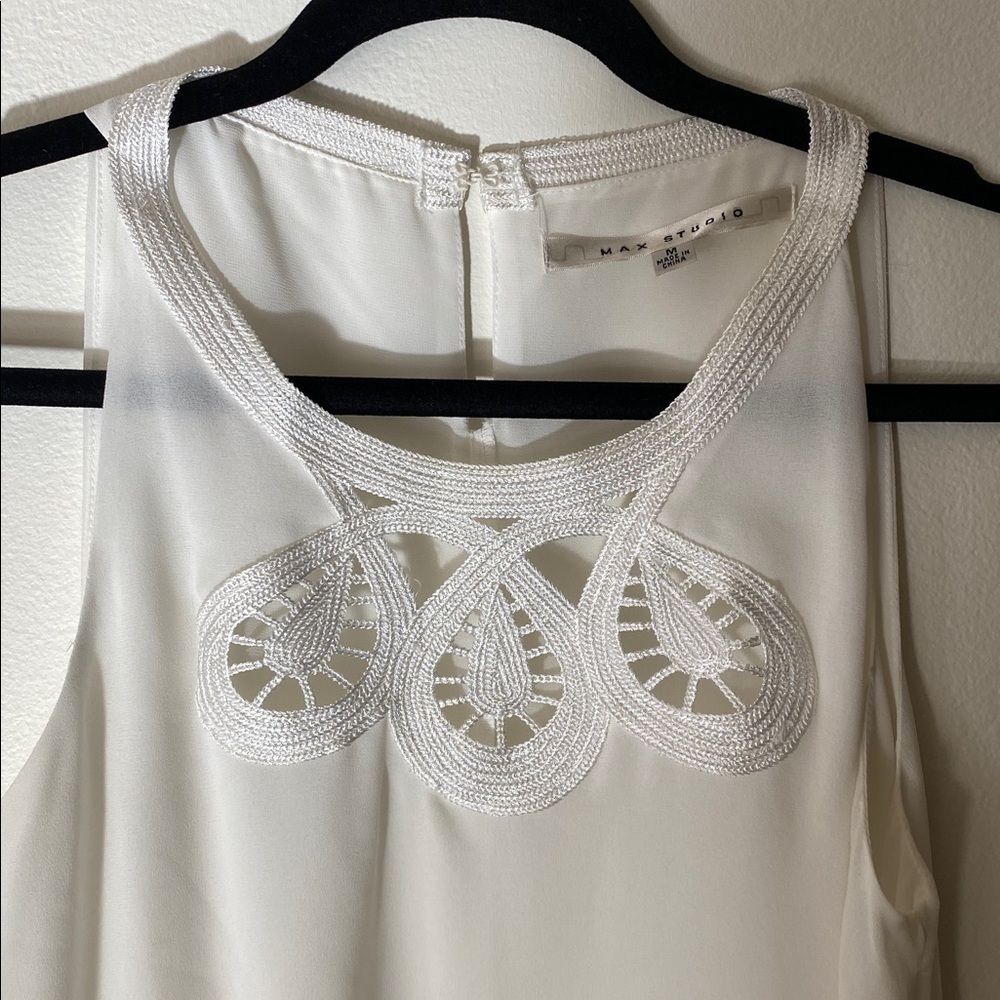 Max Studio Sleevless Eyelet Lace Embroidered White Blouse Size M - Picture 5 of 10